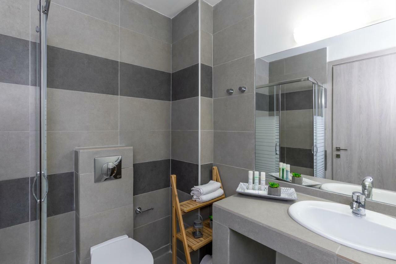 Rose Central Master Bedroom Apartment Rhodes City Exteriör bild